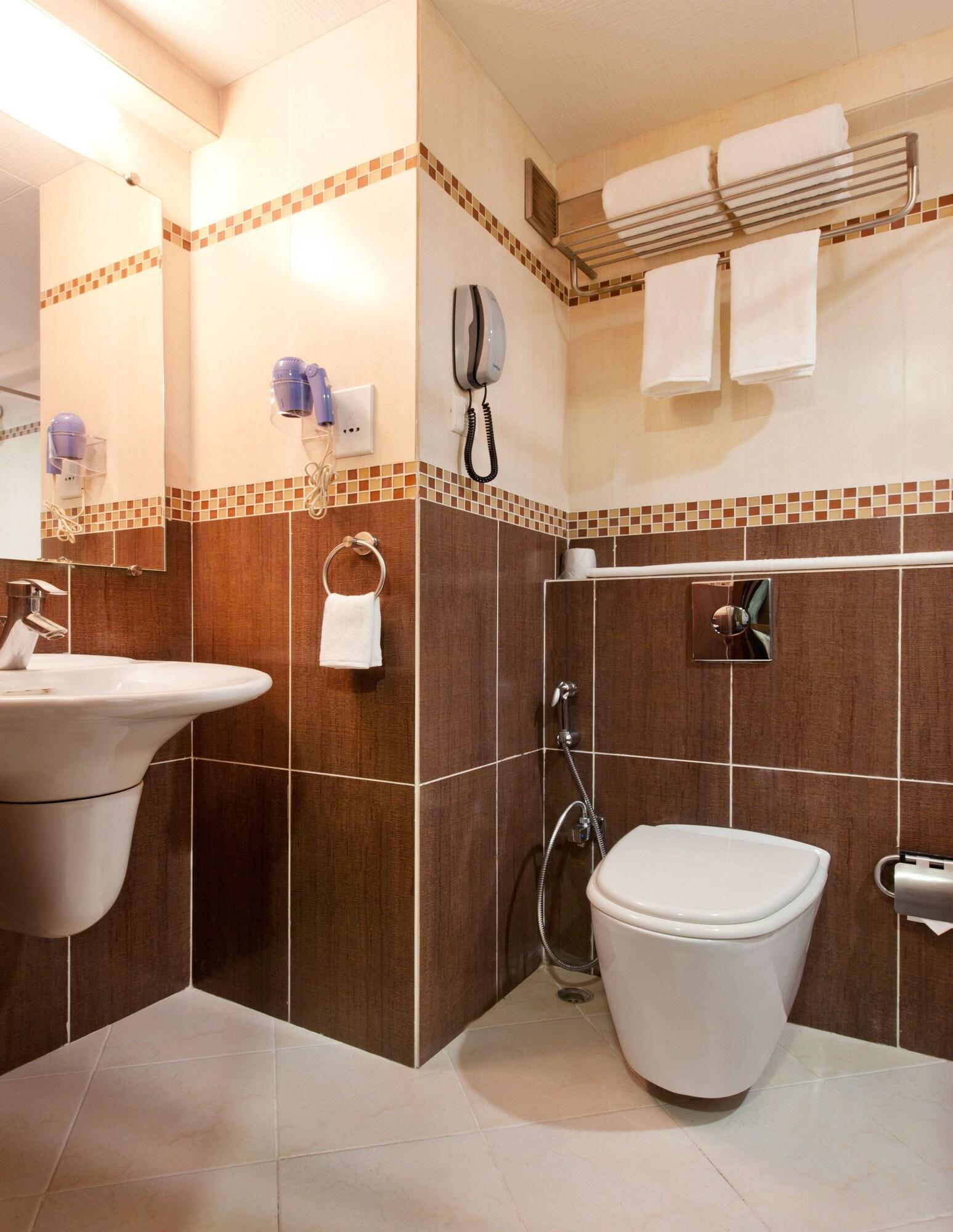 Grand Residency Hotel & Serviced Apartments Mumbai Bagian luar foto