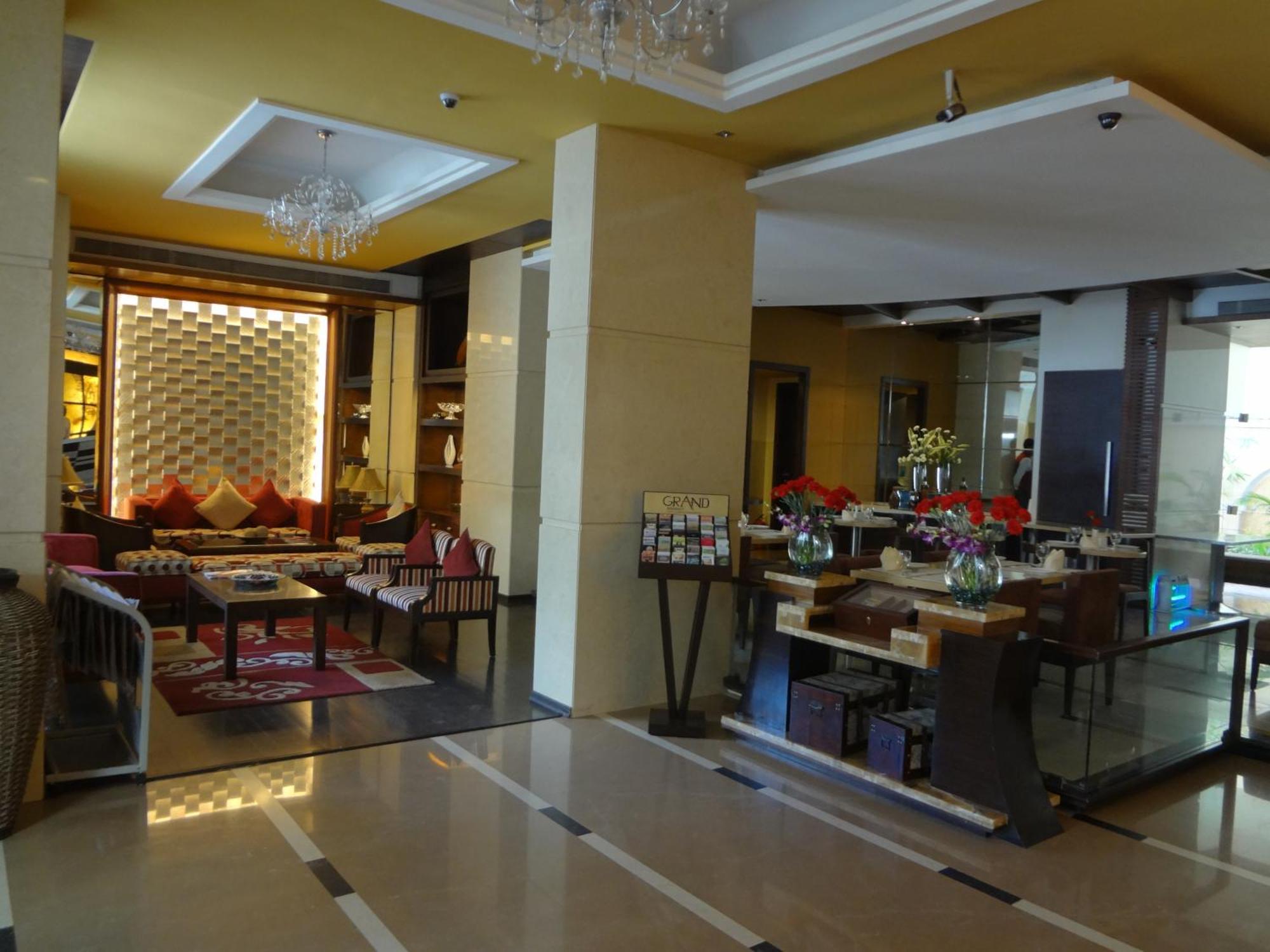 Grand Residency Hotel & Serviced Apartments Mumbai Bagian luar foto