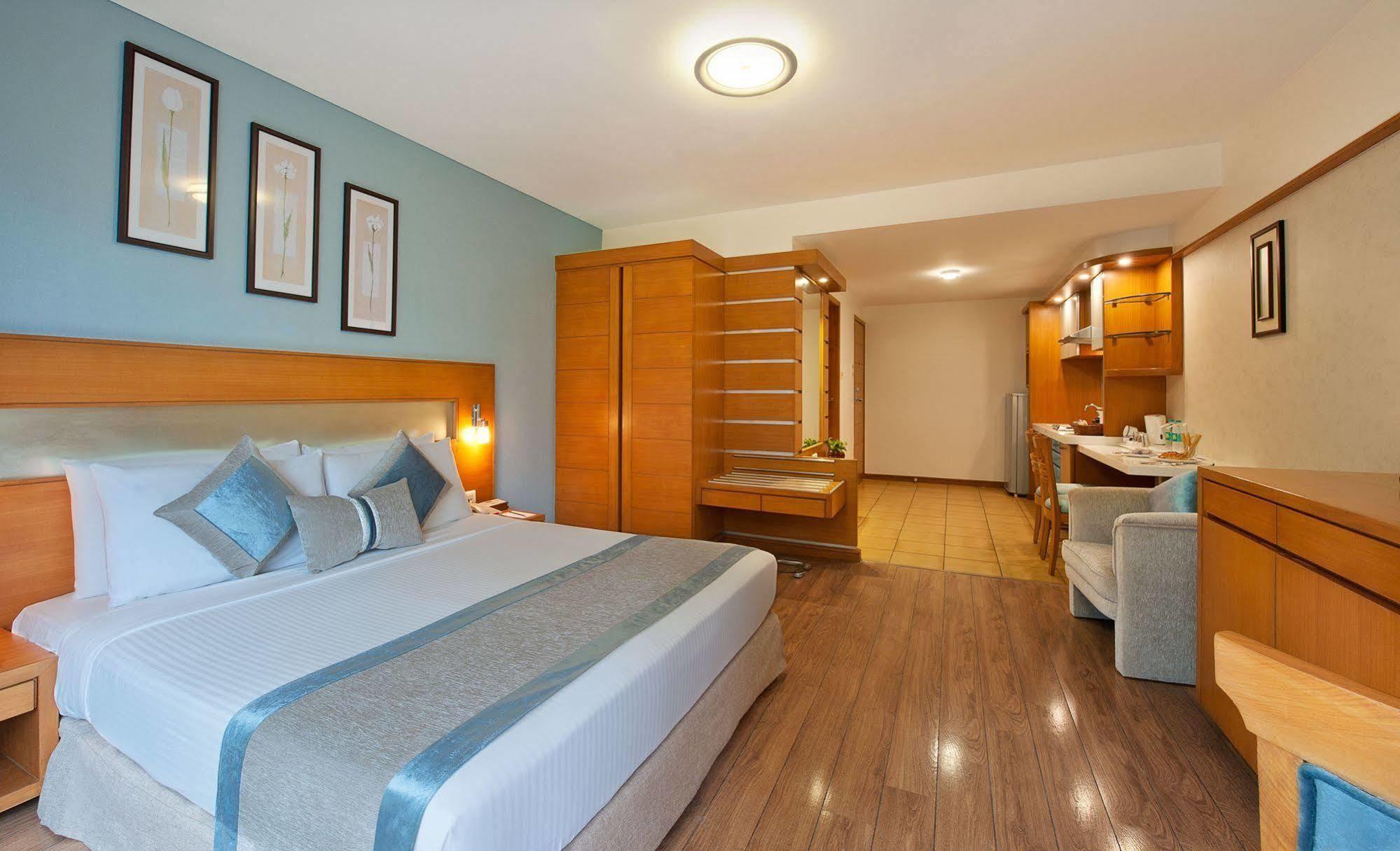 Grand Residency Hotel & Serviced Apartments Mumbai Bagian luar foto